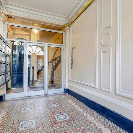 Branded New Cozy In The Heart Of 17 * Paris