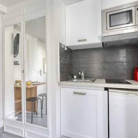Branded New Cozy In The Heart Of 17 Appartement *