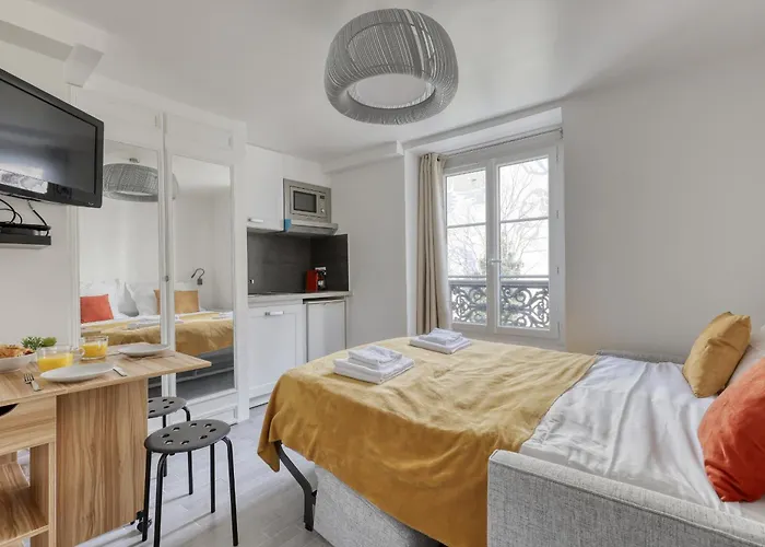 Apartment Branded New Cozy In The Heart Of 17 Paris